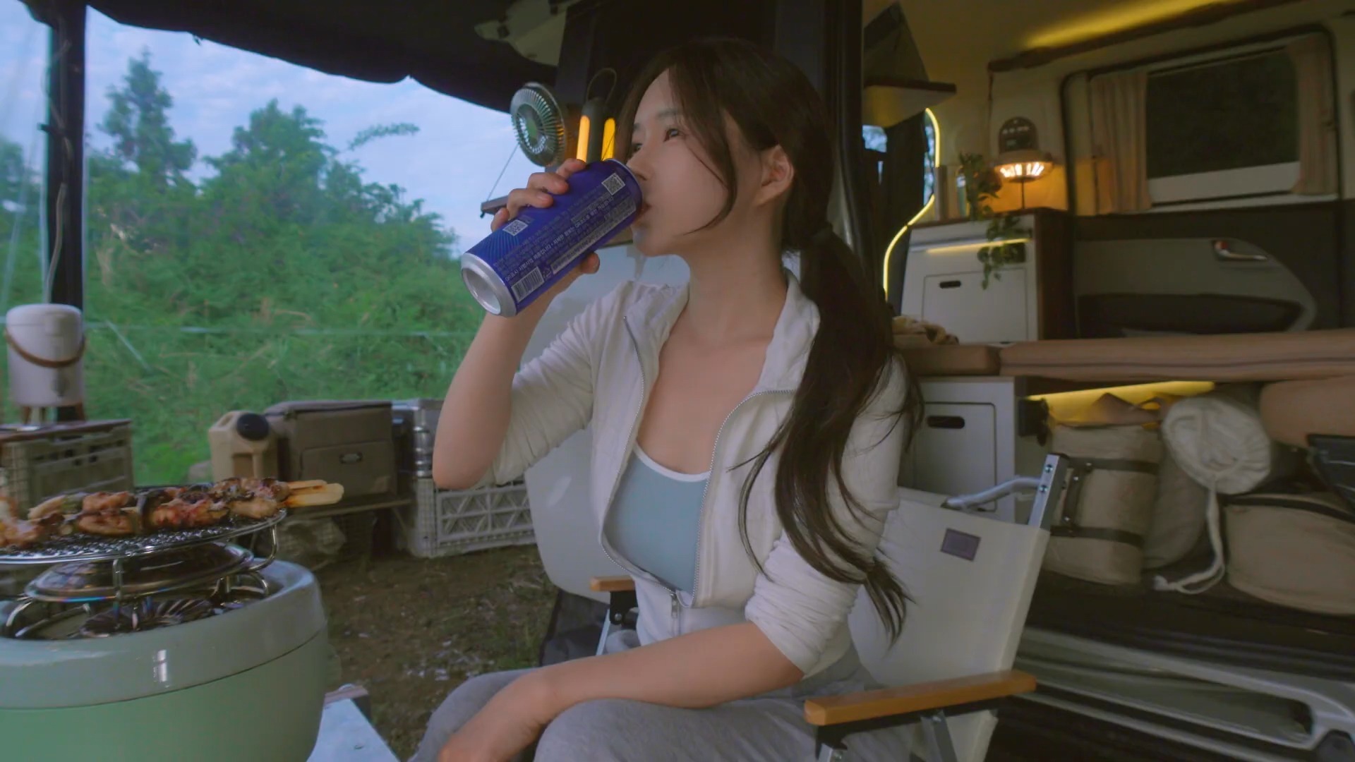 贵州遵义：暑期红色旅游热